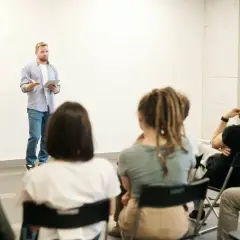 Jakie studia zapewniają przygotowanie pedagogiczne i jak je zdobyć