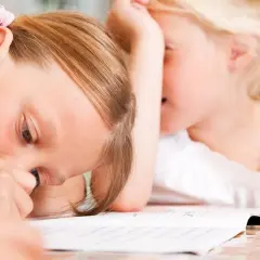 Nauczanie zintegrowane co to? Odkryj jego zalety i zastosowanie w edukacji