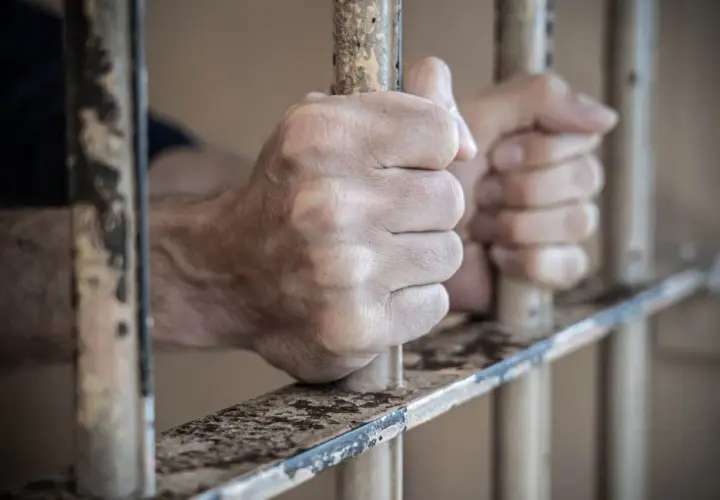 Jak skontaktować się z wychowawcą osadzonego i uniknąć problemów