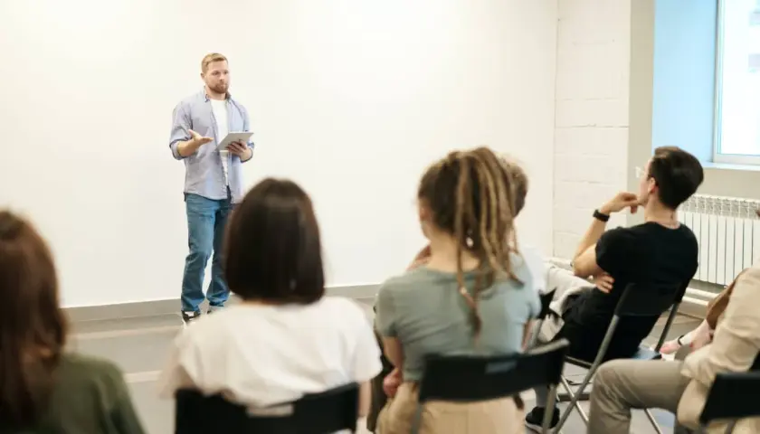 Jakie studia zapewniają przygotowanie pedagogiczne i jak je zdobyć