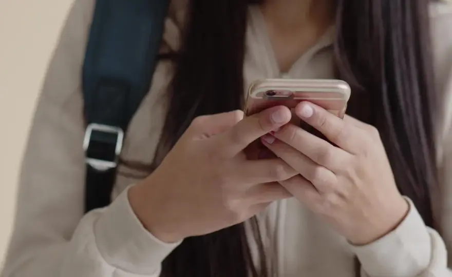 Zakaz telefonów w szkole od 2026: Co musisz wiedzieć?
