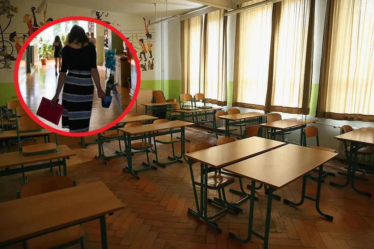 Kobieta wchodzi do pustej sali lekcyjnej, trzymając teczkę i doniczkę z kwiatami.