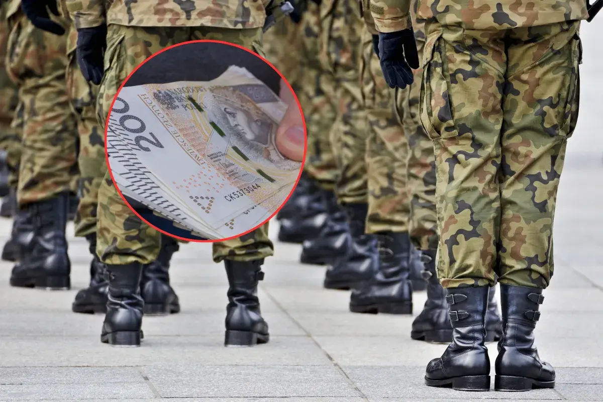 Żołnierze w mundurach, w tle stos banknotów 200 zł. Czy to odpowiedź na pytanie, ile wynosi żołd na studiach wojskowych?