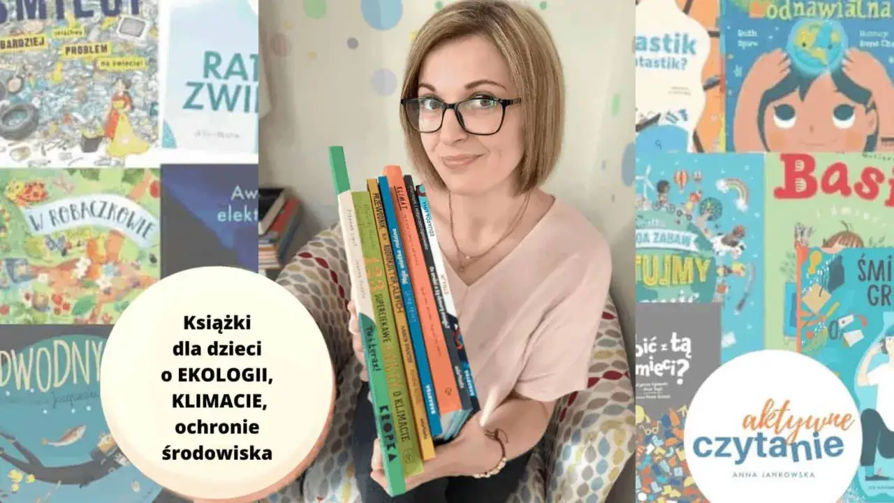 Kobieta trzyma stos książek o ekologii i klimacie dla dzieci. Jedna z nich to